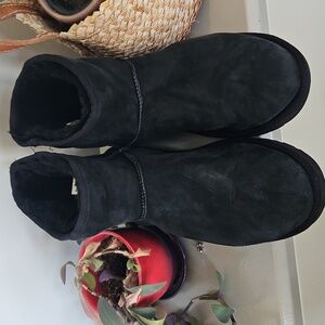 UGG Classic Mini Boots